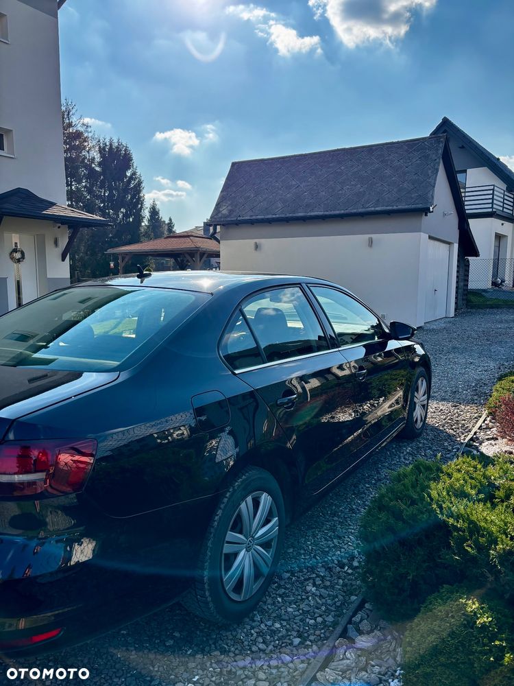 Volkswagen Jetta 2.0 TDI DPF BMT Trendline - 3