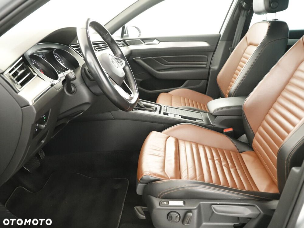 Volkswagen Passat - 9