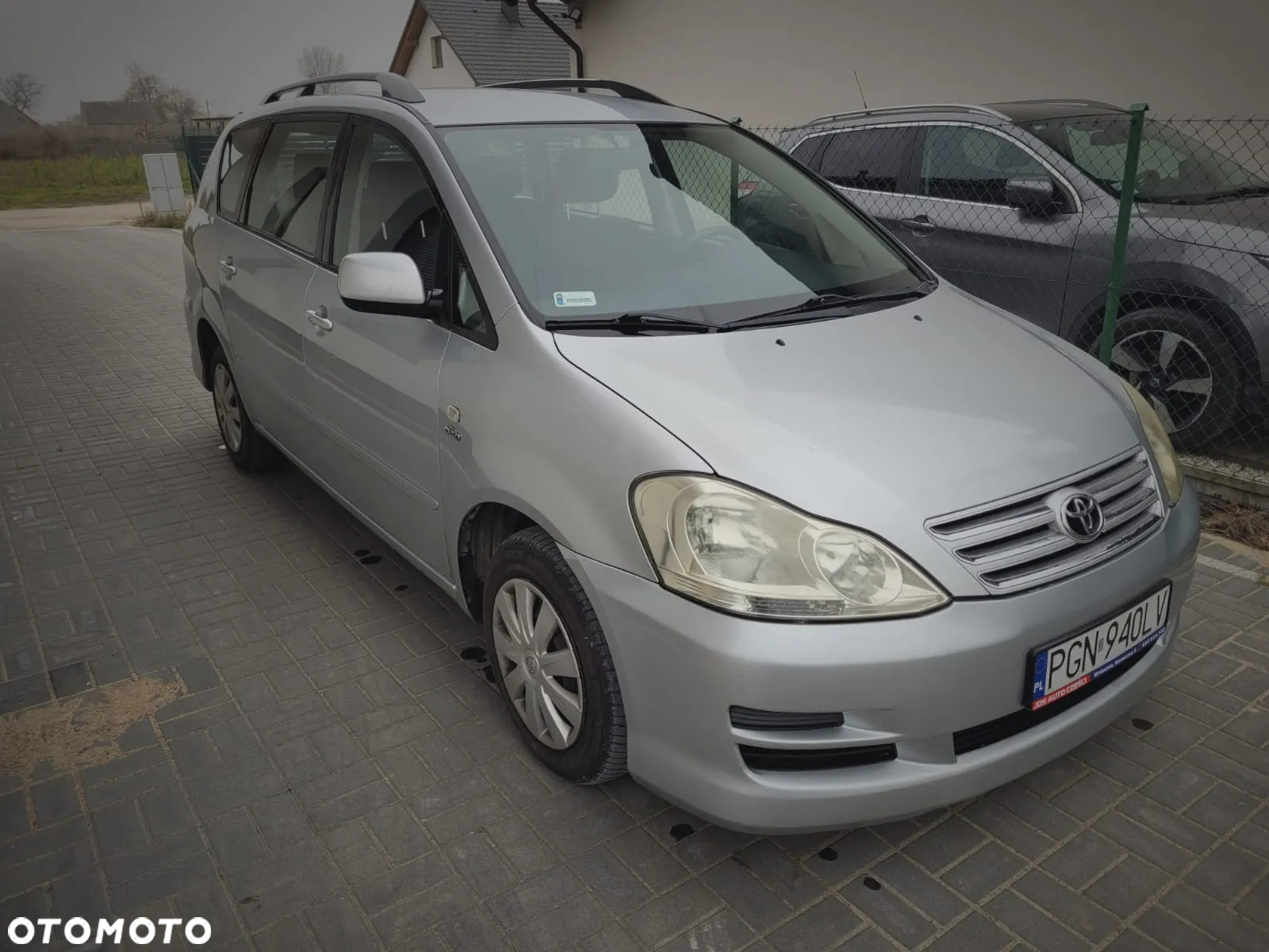 Toyota Avensis Verso 2.0 D-4D - 8