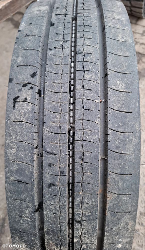 Felga z oponą Bridgestone R-STEER 002 rozmiar 215/75 R17.5 - 6