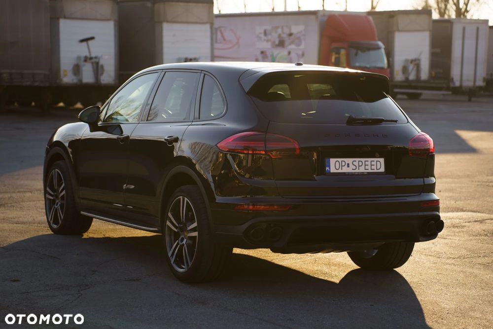 Porsche Cayenne - 6