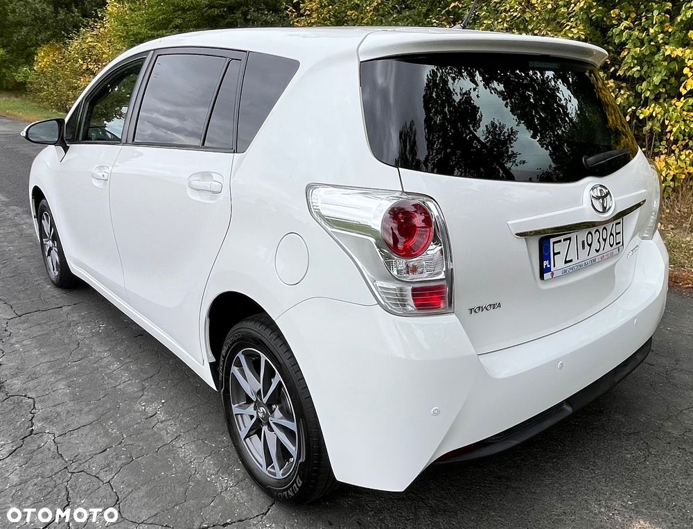 Toyota Verso - 4