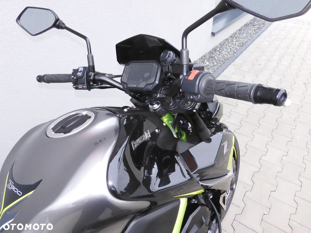 Kawasaki Z 900 - 12