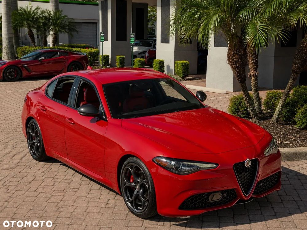 Alfa Romeo Giulia 2.0 Turbo 16V AT8 Veloce Ti - 5