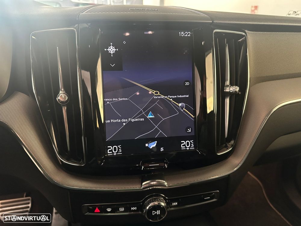 Volvo XC 60 2.0 D4 R-Design Geartronic - 22