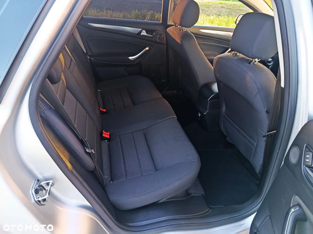 Ford Mondeo 2.0 TDCi Titanium X - 22
