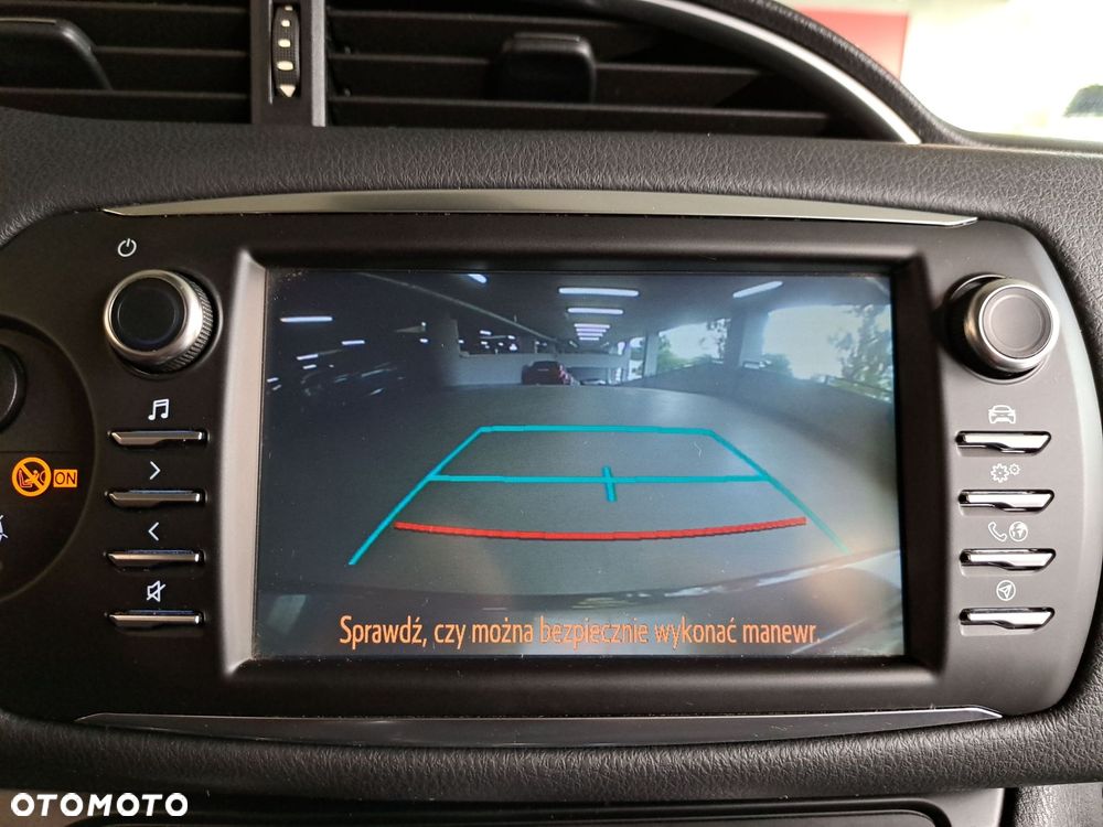 Toyota Yaris - 25