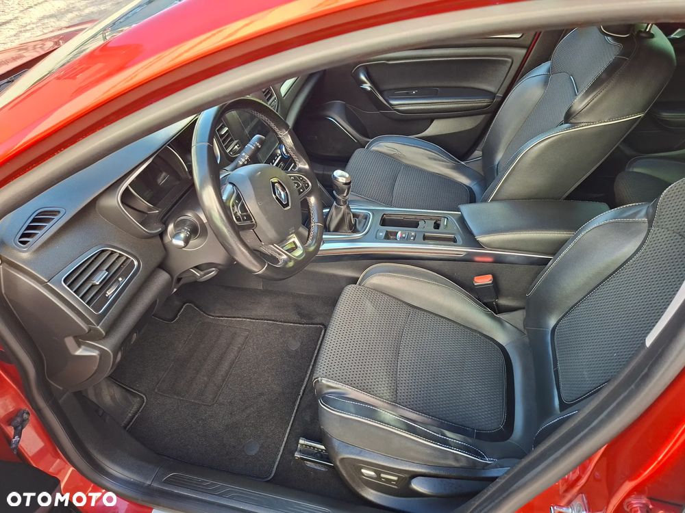 Renault Megane ENERGY dCi 130 BOSE EDITION - 13