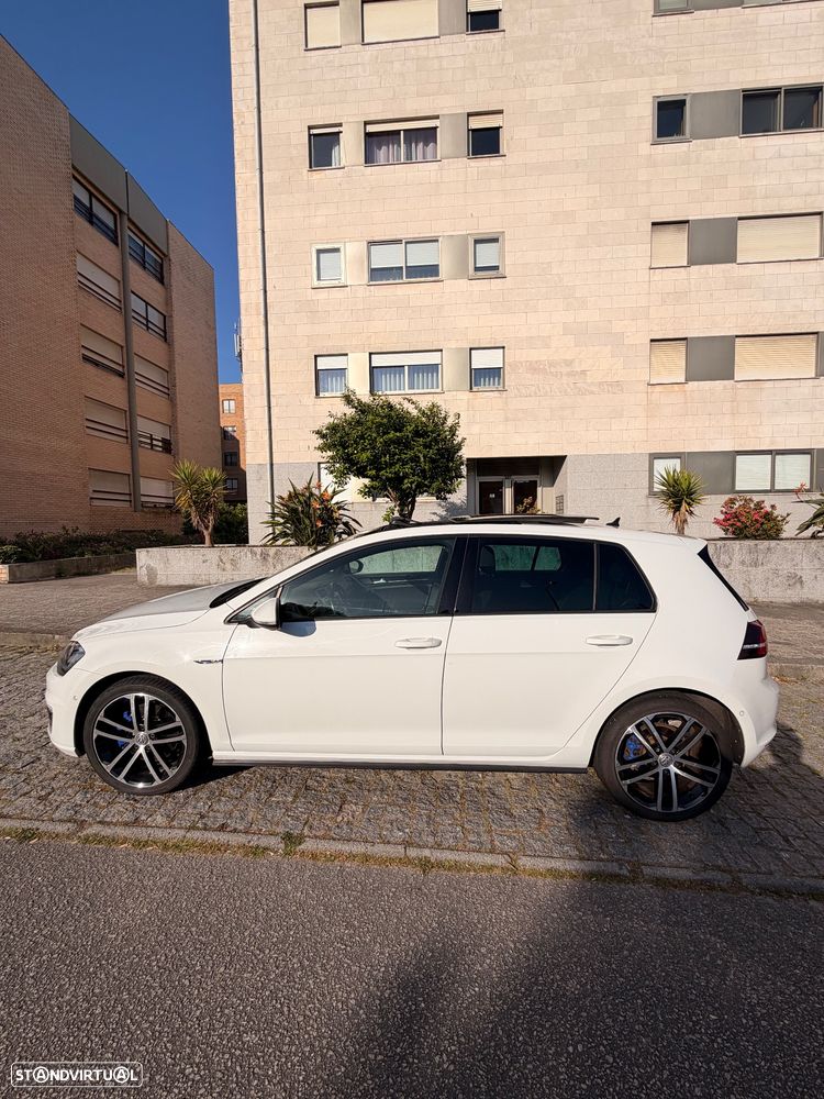 VW Golf - 5