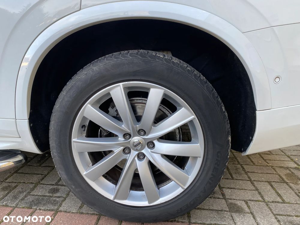 Volvo XC 90 D5 AWD Geartronic Momentum - 32