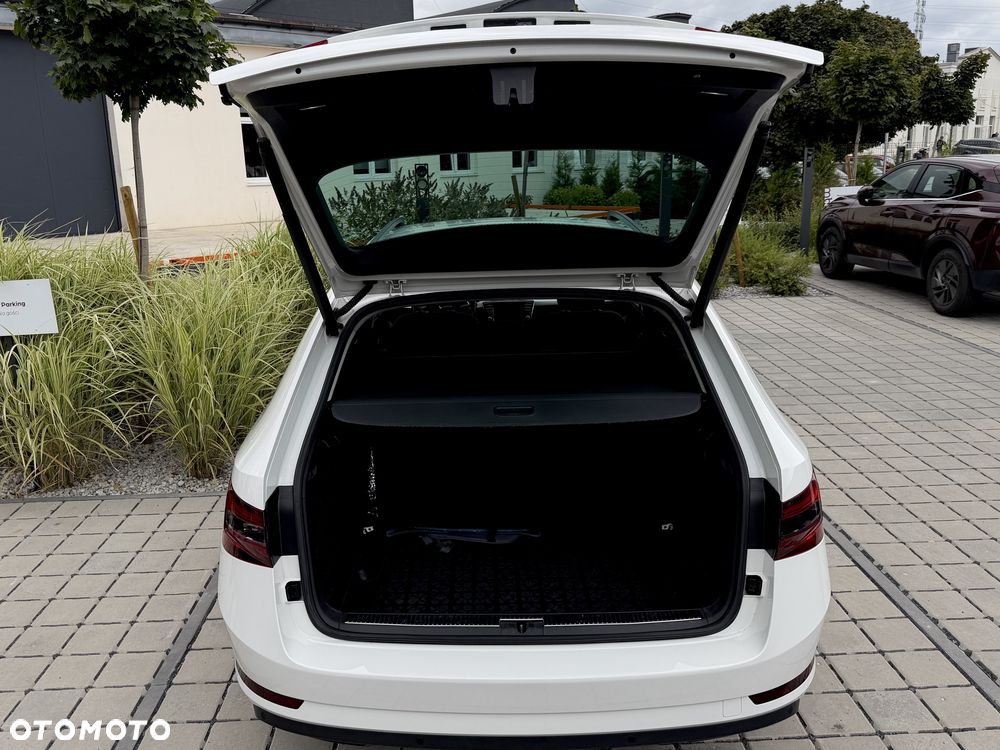 Skoda Superb 2.0 TDI Ambition - 38