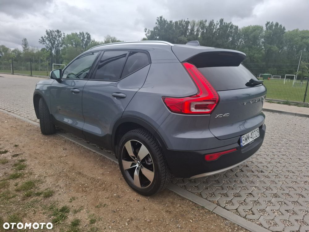 Volvo XC 40 T5 AWD Geartronic Momentum Pro - 25