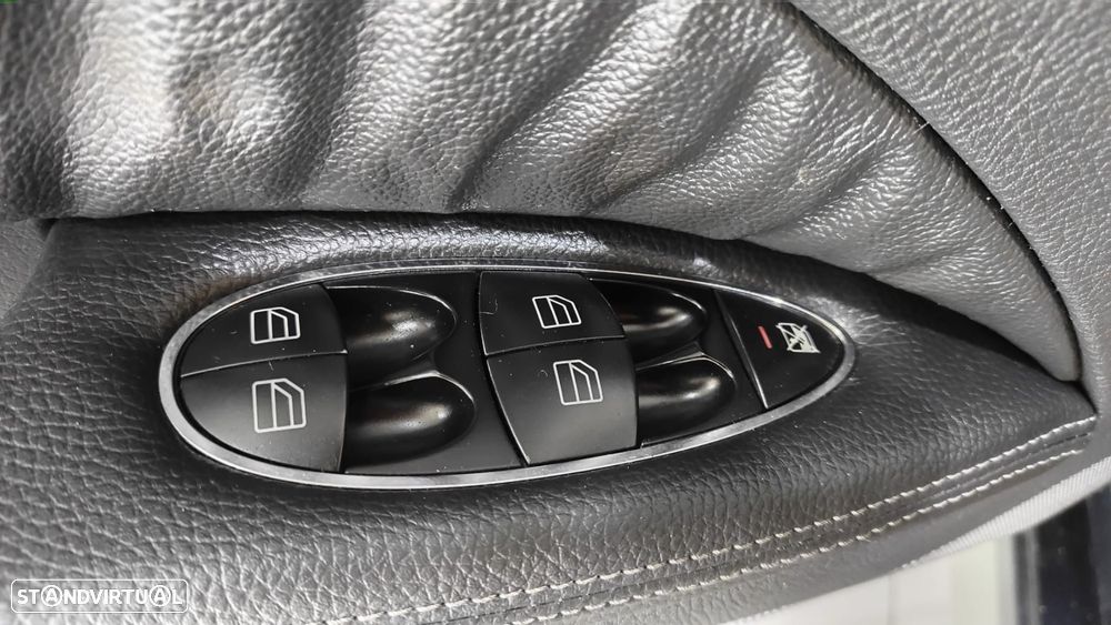 Mercedes-Benz E 220 CDi Avantgarde Aut. - 39