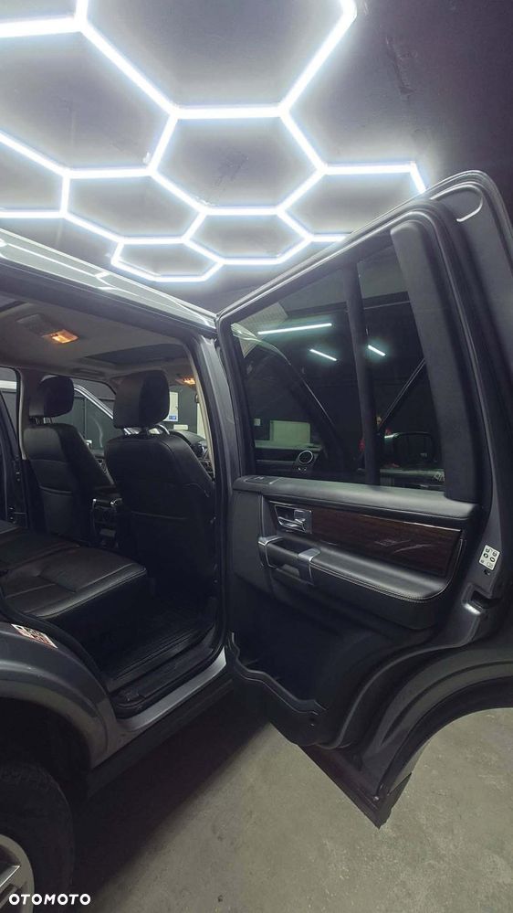 Land Rover Discovery 3.0 SD V6 HSE - 17