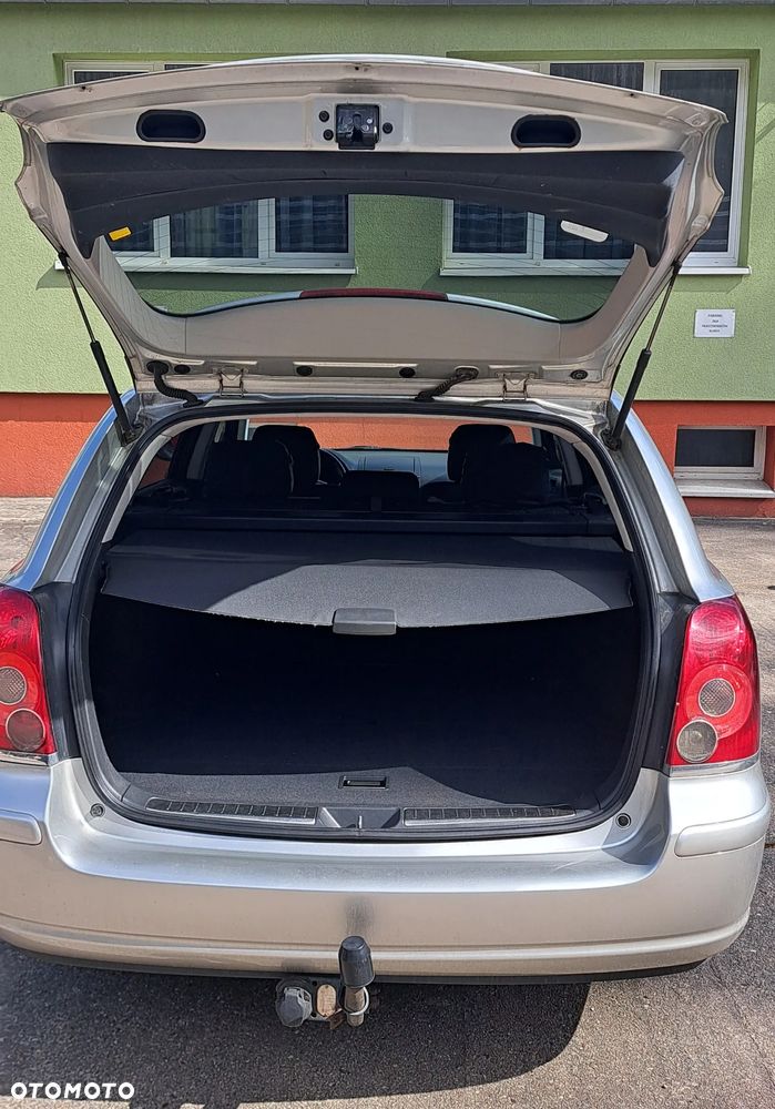 Toyota Avensis 2.0 VVT-i Sol plus - 6