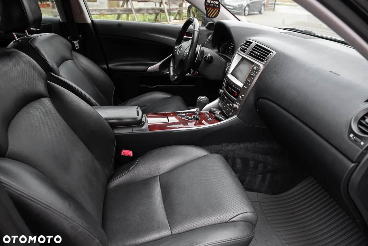 Lexus IS 250 Prestige - 31