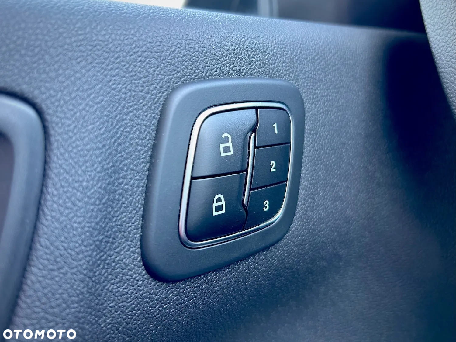 Ford Escape 2.0 EcoBoost AWD Titanium - 29