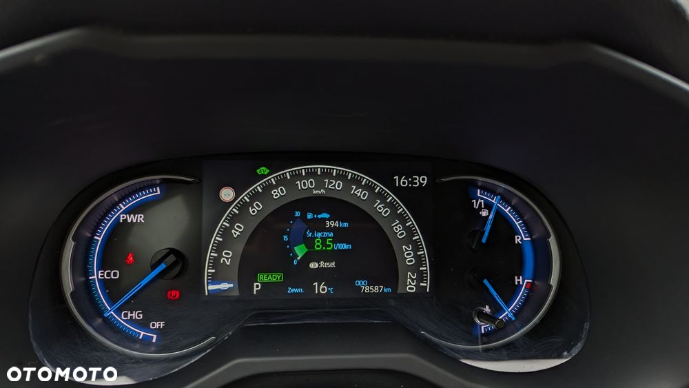 Toyota RAV4 - 8