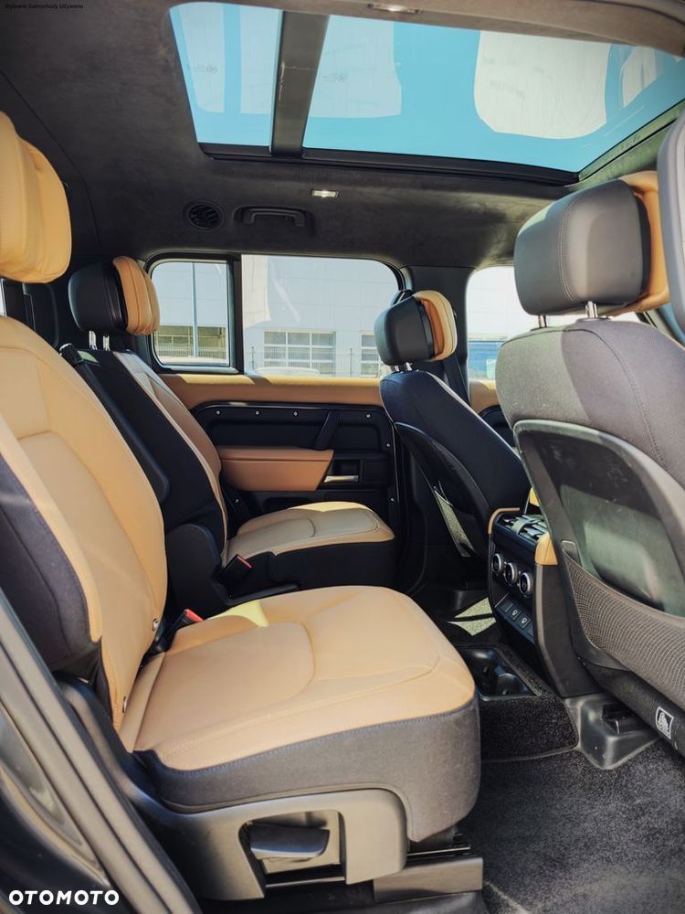 Land Rover Defender 3.0 D300 mHEV X-Dynamic HSE - 12