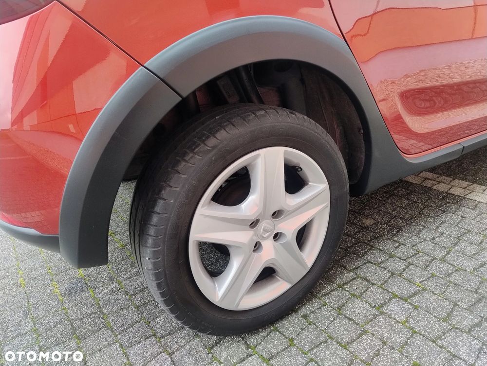 Dacia Sandero 0.9 TCe SL Celebration S&S - 38