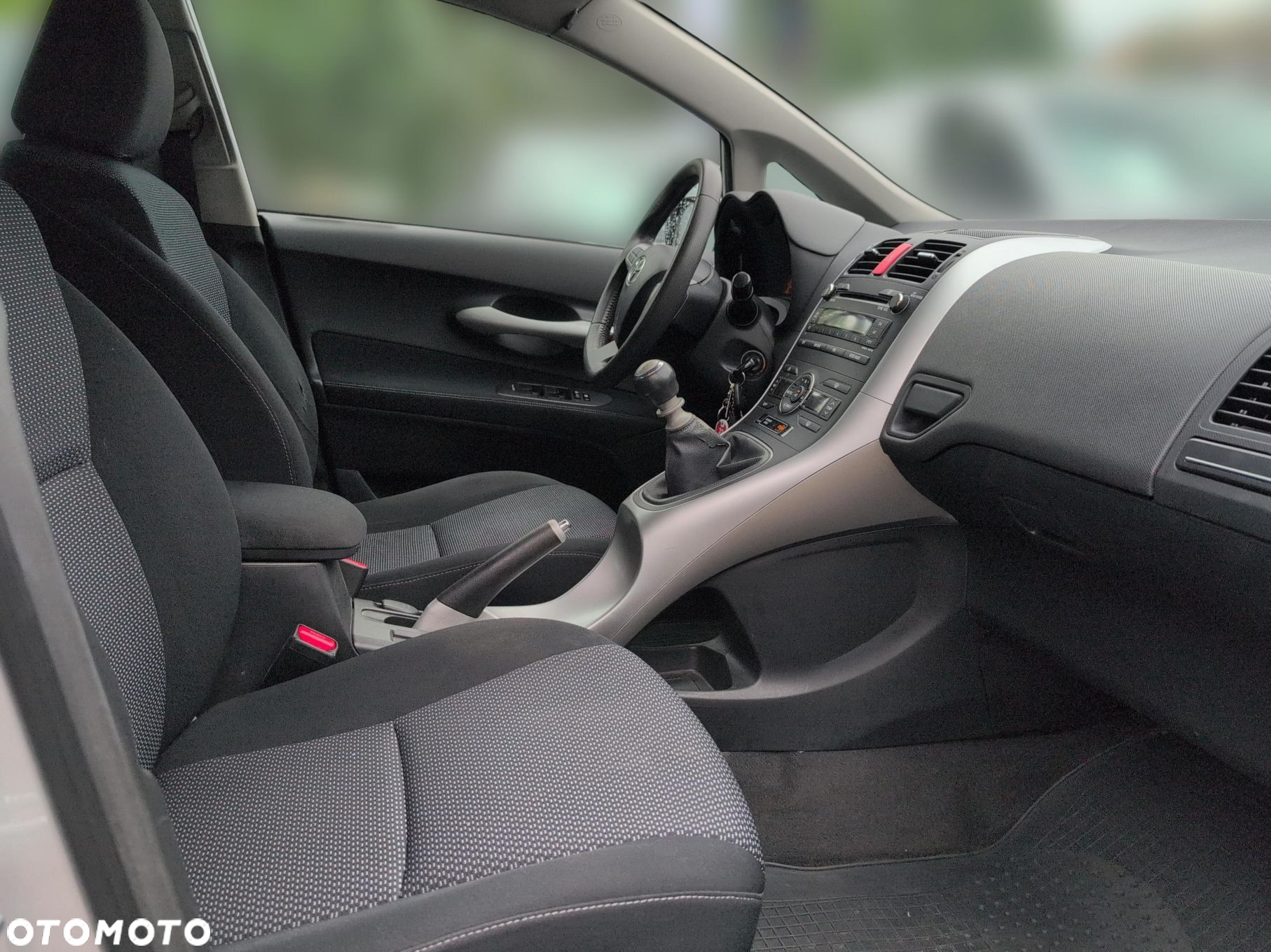 Toyota Auris 1.6 2010 - 9