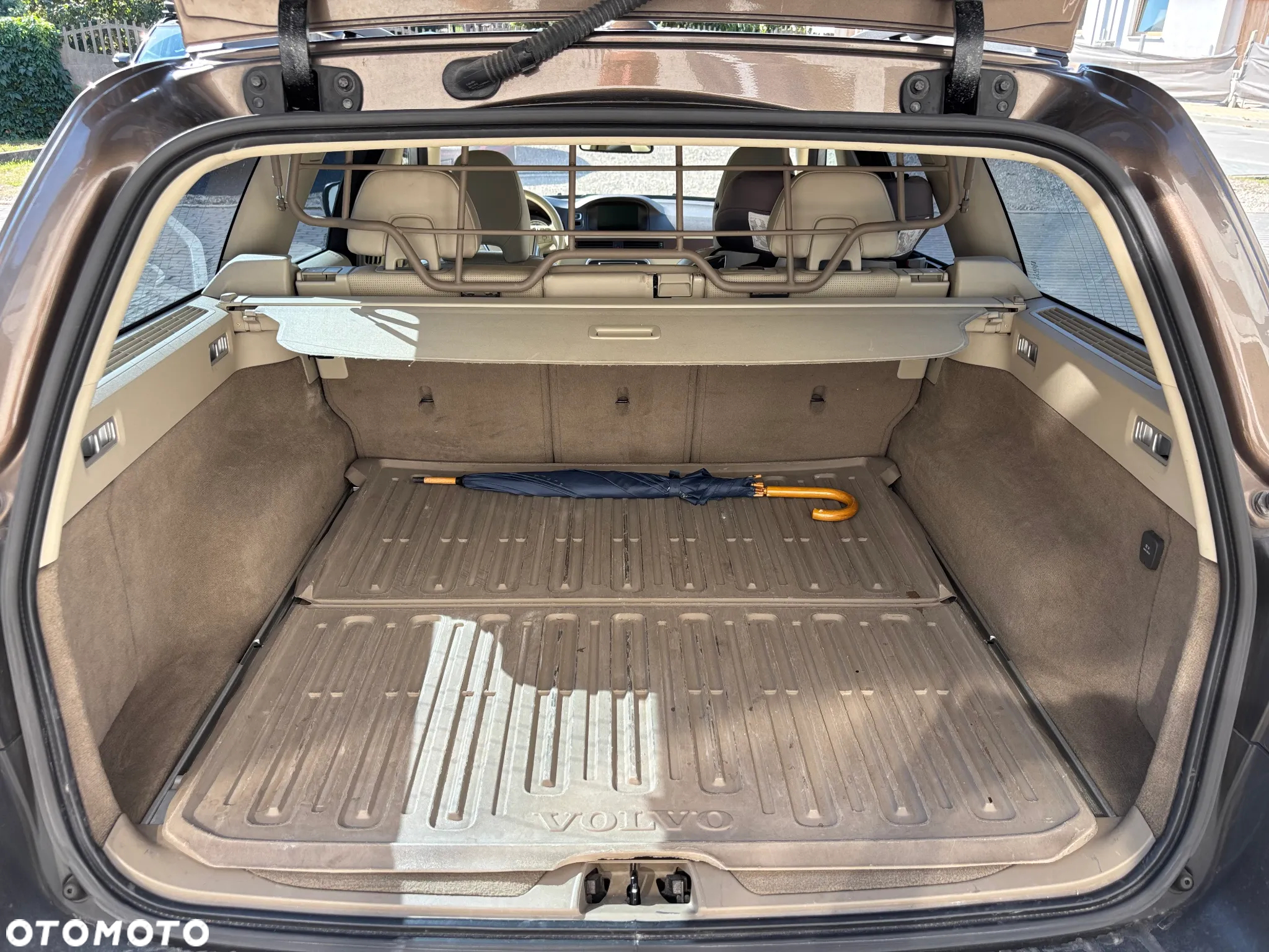 Volvo XC 70 - 8