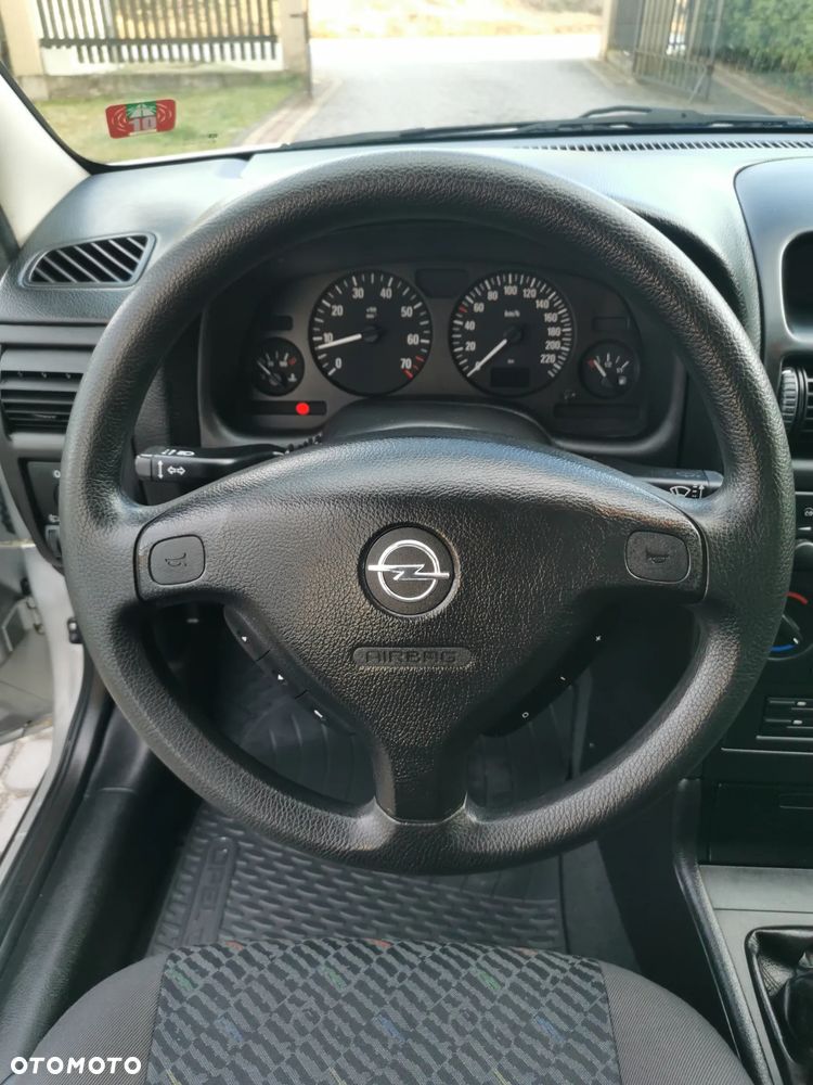 Opel Astra - 28