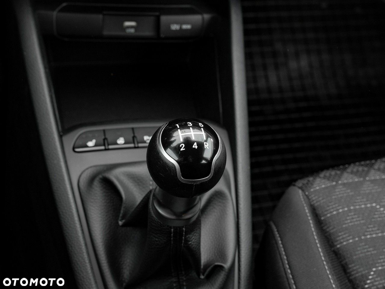 Kia Rio 1.2 M - 21