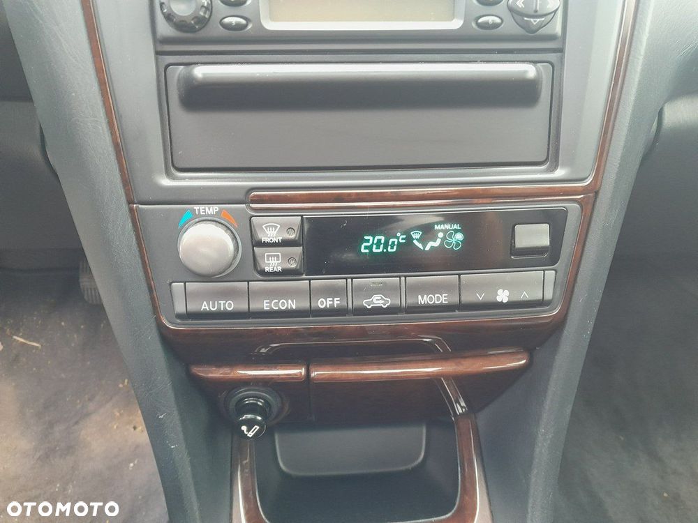 Nissan Maxima 2.0 Elegance - 14