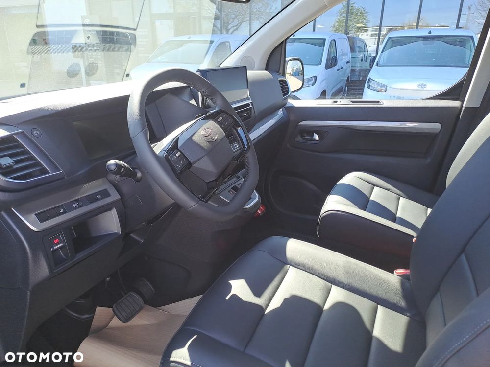 Toyota Proace Verso 2.0 D4-D Long VIP - 19
