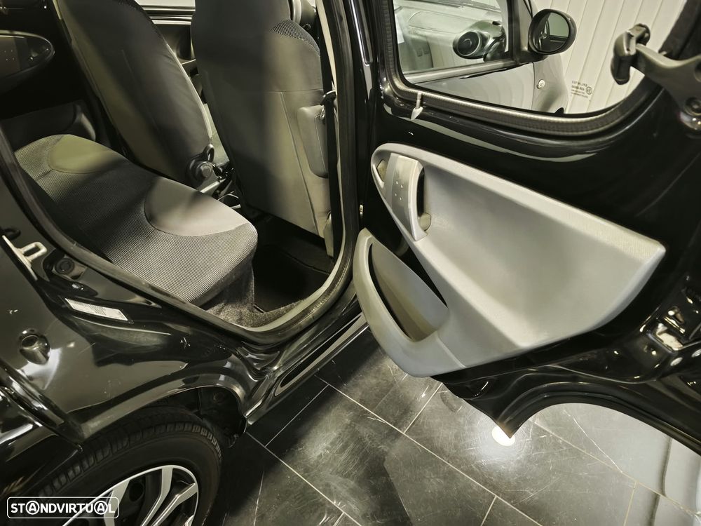 Peugeot 107 1.0 Trendy - 10