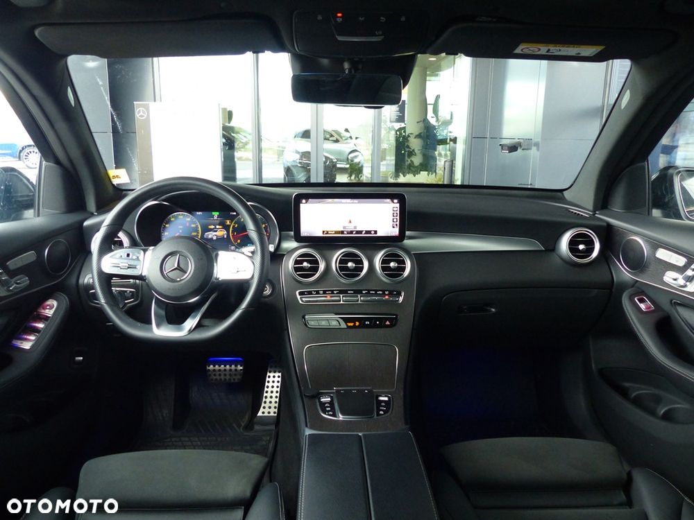 Mercedes-Benz GLC 200 4Matic 9G-TRONIC AMG Line - 24