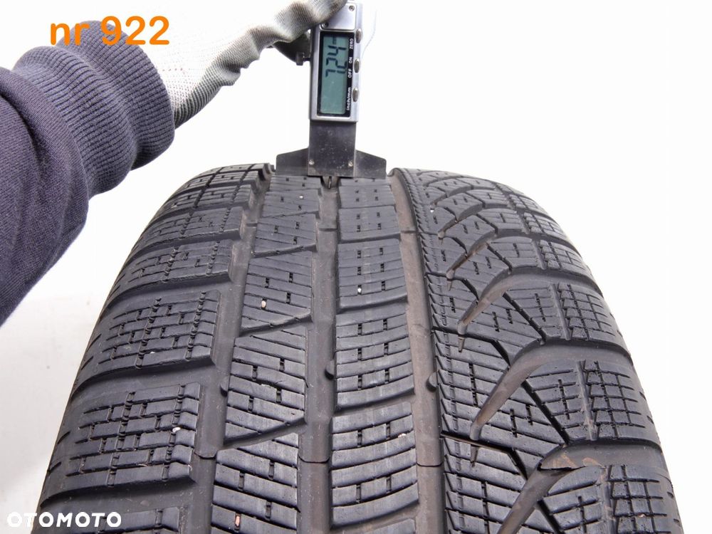 Pirelli P ZERO WINTER 245/40 R19 - 2