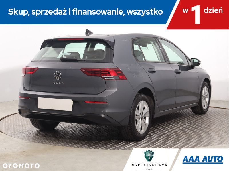 Volkswagen Golf - 6