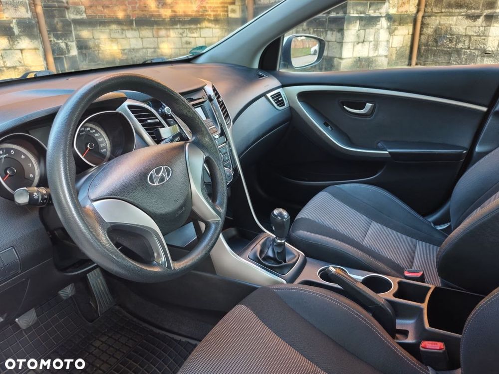 Hyundai i30 blue 1.4 Style - 22