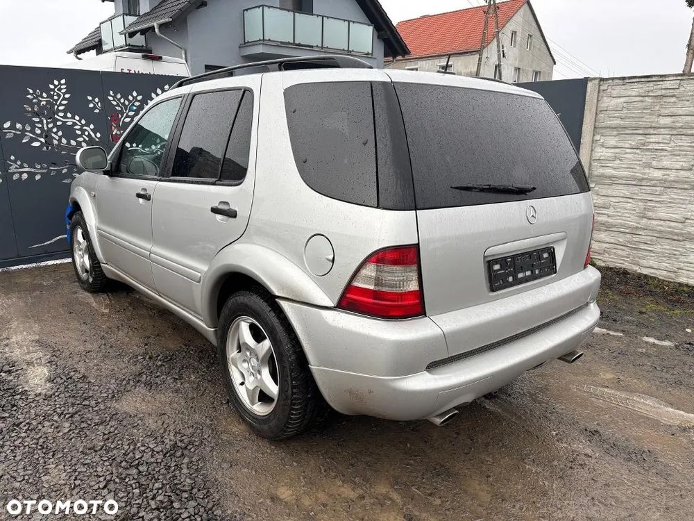 Mercedes-Benz ML 55 AMG - 3