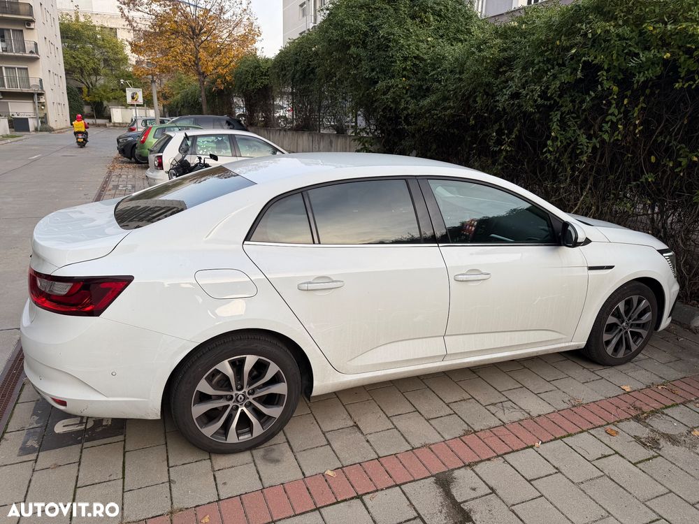 Renault Megane TCe 140 GPF Techno - 4
