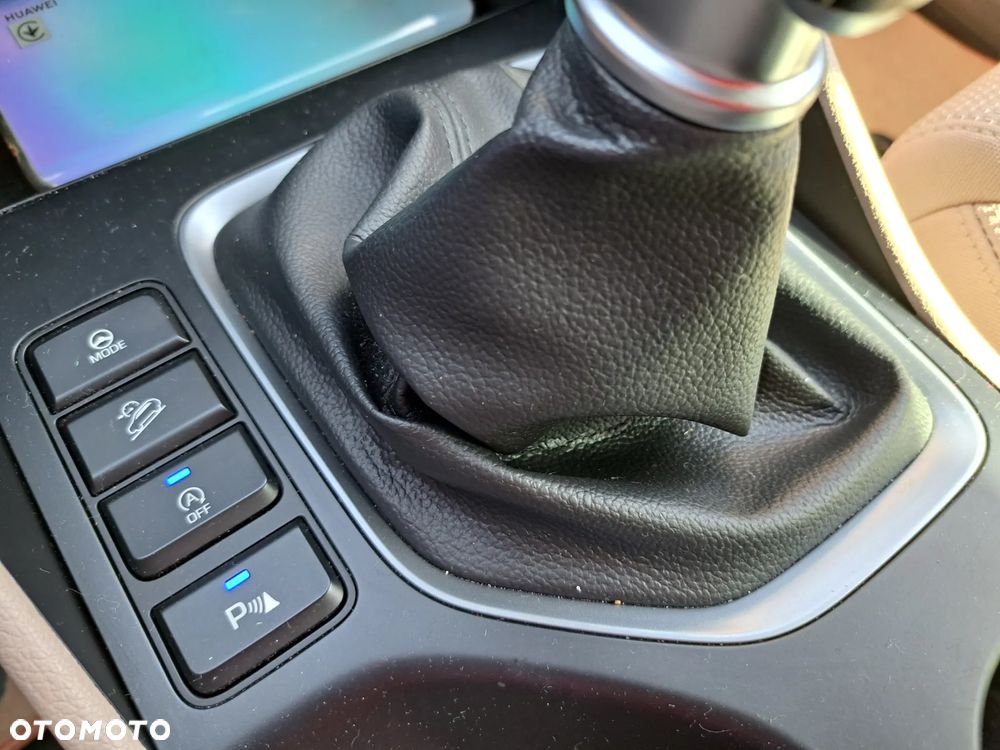 Hyundai Tucson 1.7 CRDI BlueDrive Comfort 2WD - 26