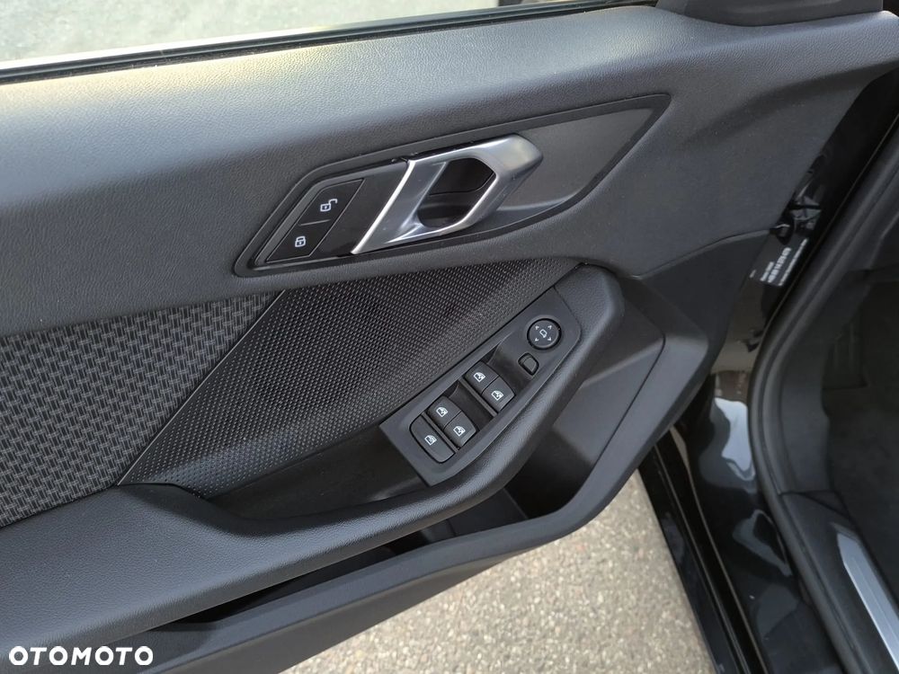 BMW Seria 1 118d - 17
