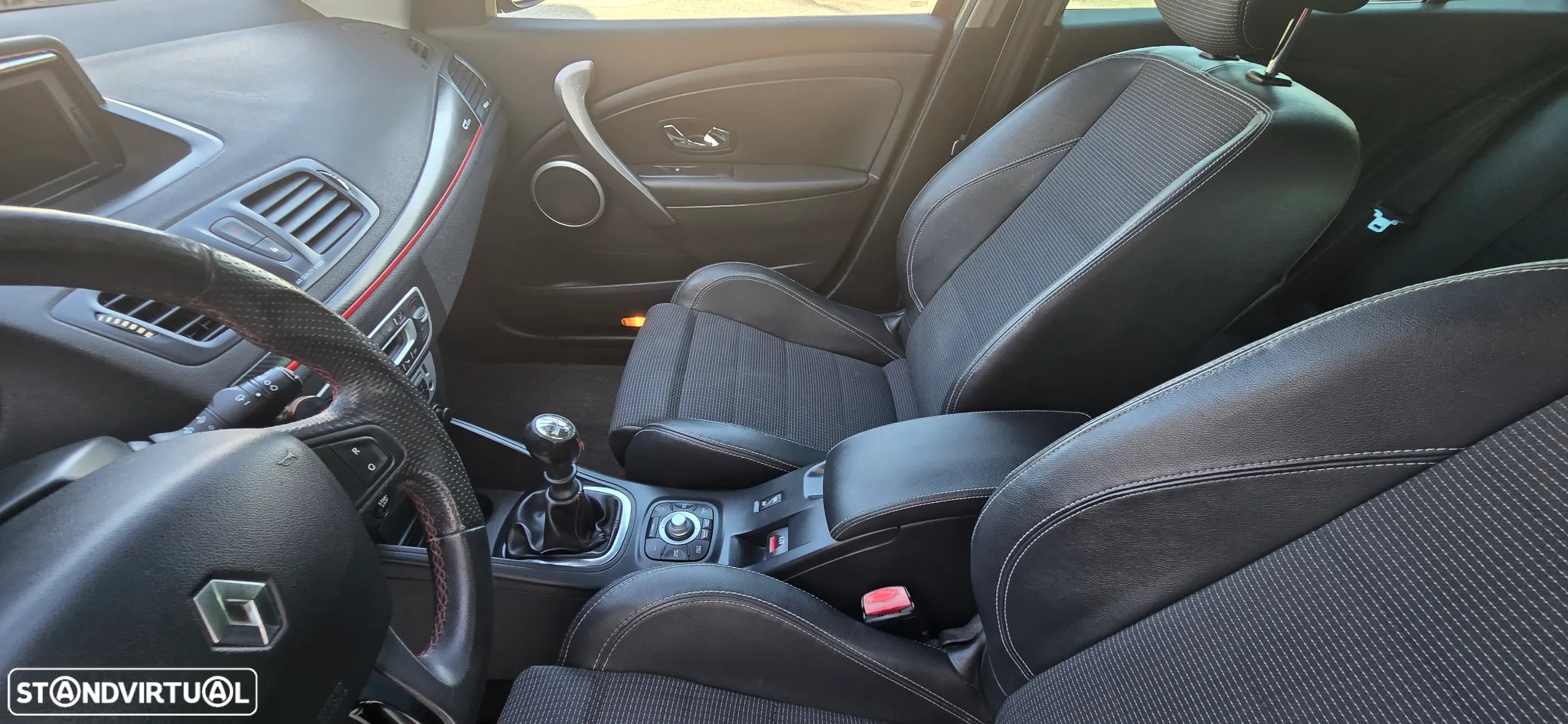 Renault Mégane Sport Tourer 1.5 dCi GT Line - 20