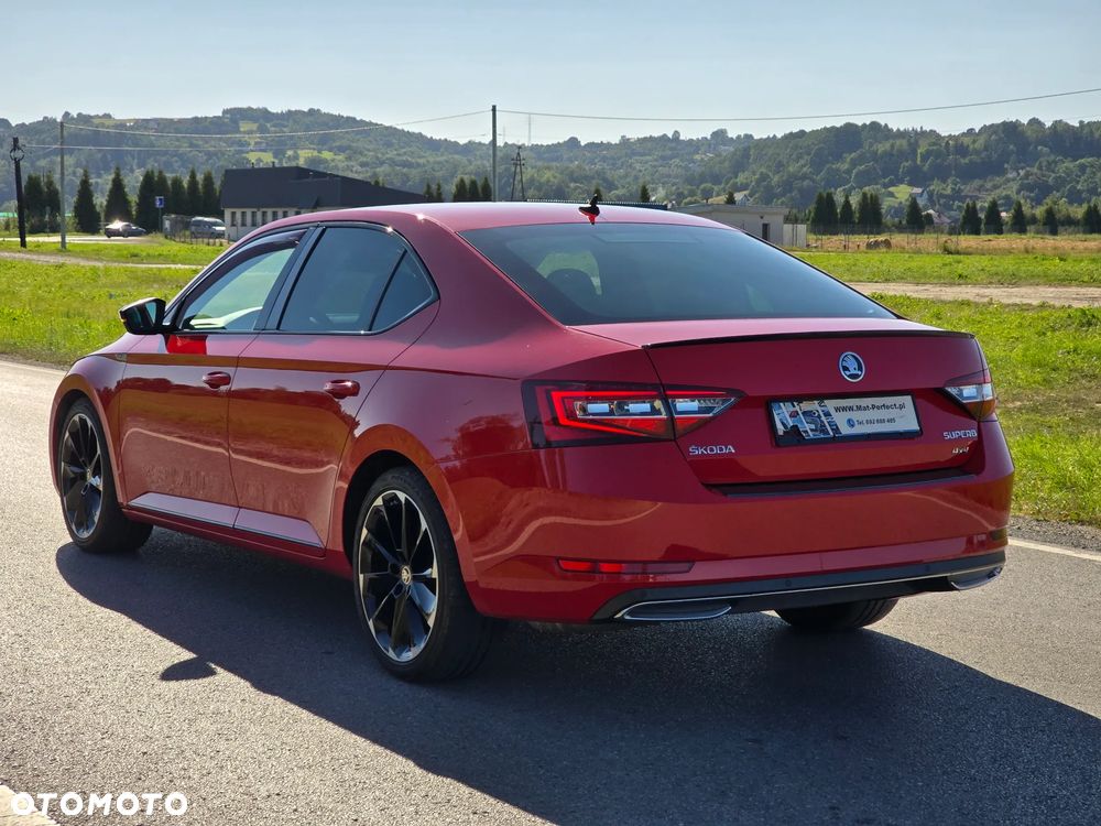 Skoda Superb 2.0 TDI 4x4 Sportline DSG - 9