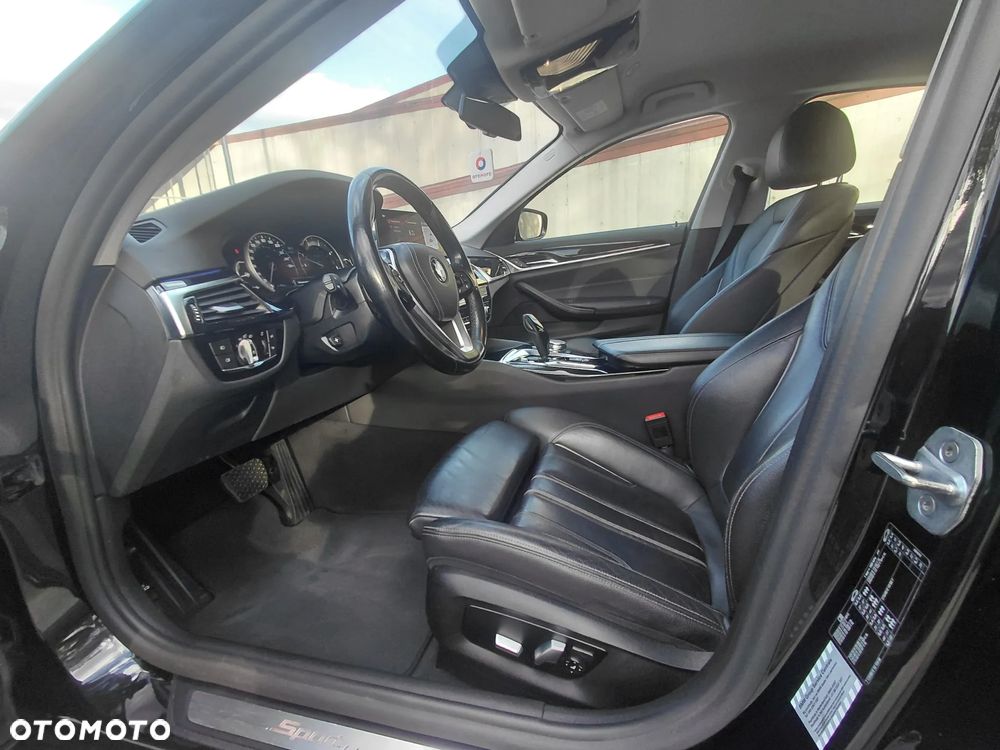 BMW Seria 5 525d Sport Line - 27