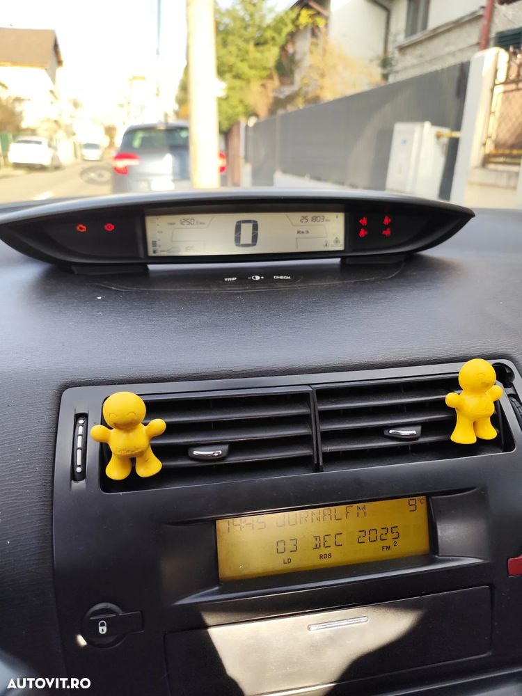 Citroën C4 1.6 HDI FAP Style - 8