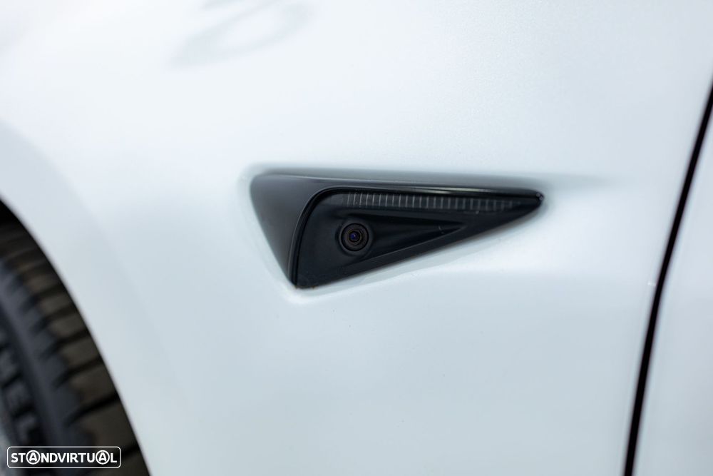 Tesla Model 3 Long-Range Dual Motor AWD - 14