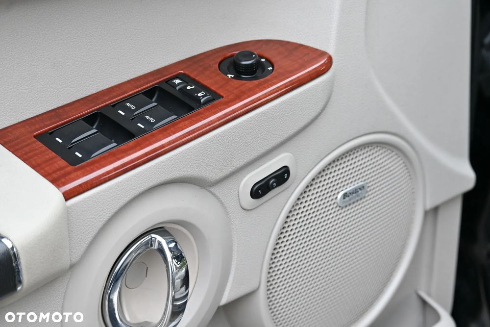 Jeep Commander 3.0 CRD DPF Automatik Limited - 21