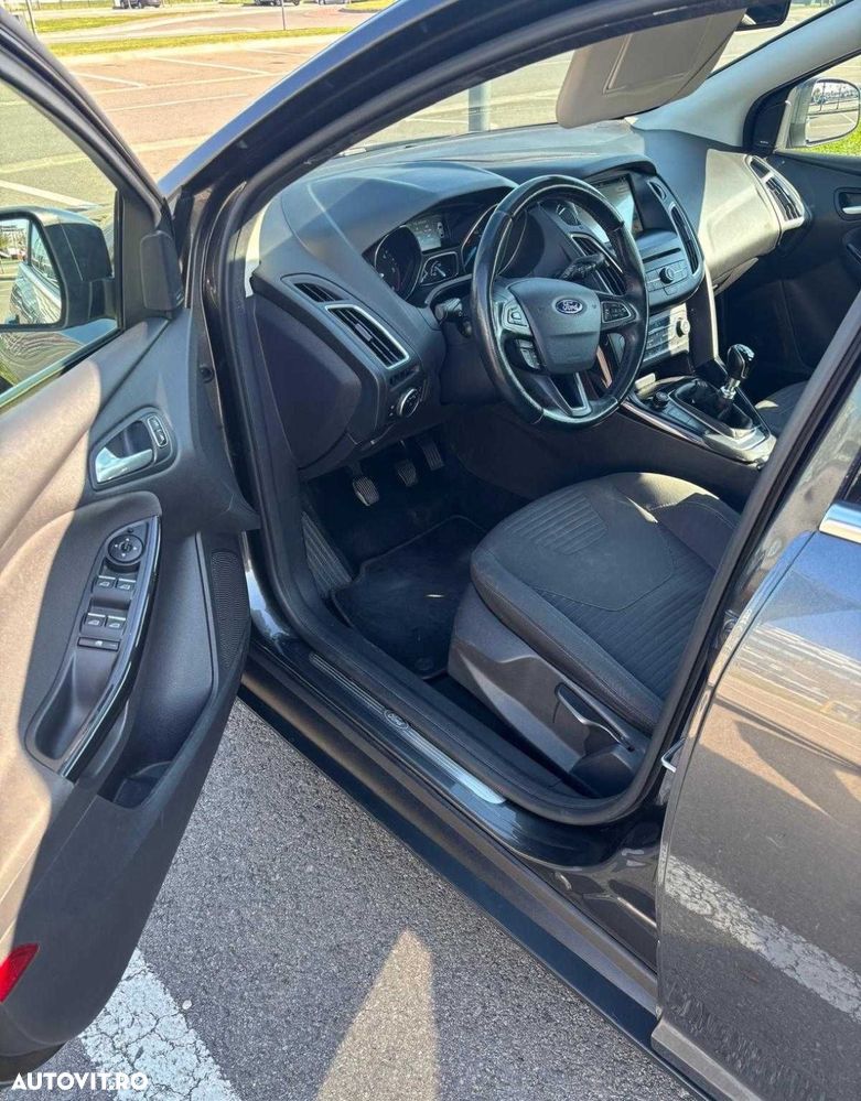 Ford Focus - 7