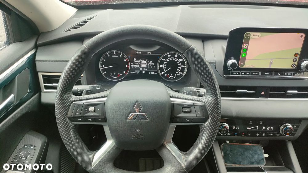 Mitsubishi Outlander - 13