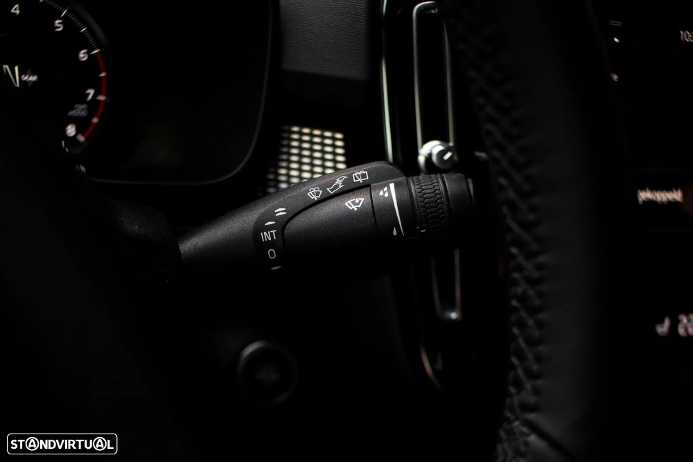 Volvo XC 40 T3 Momentum - 14