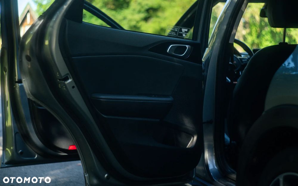 Kia XCeed 1.5 T-GDI Business Line - 16
