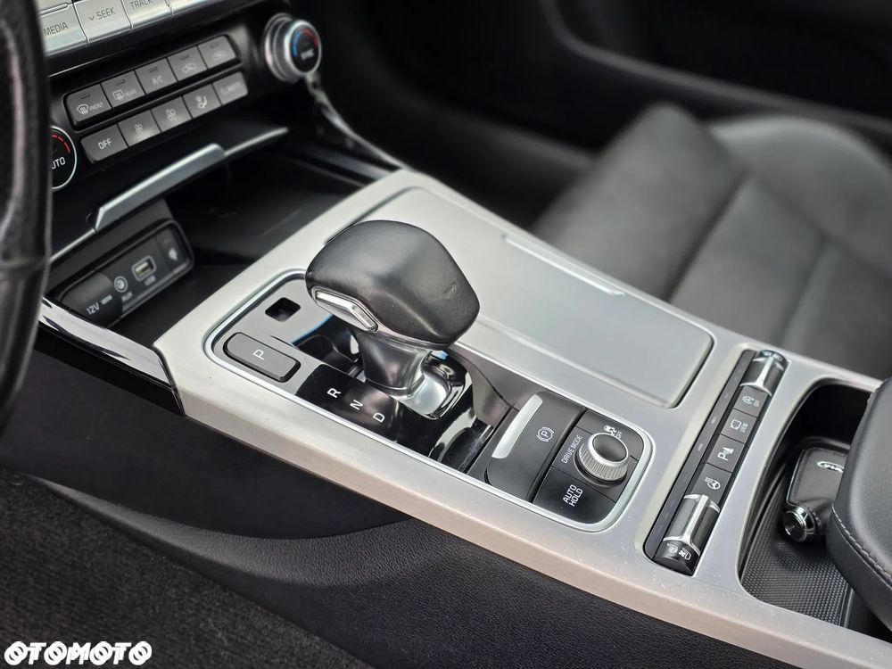 Kia Stinger 2.0 T-GDI XL - 25
